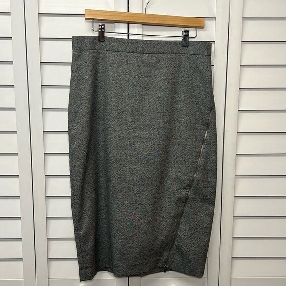 Banana Republic Dresses & Skirts - Banana Republic Zipper Stretch Pencil Skirt Size 12 Heather Gray